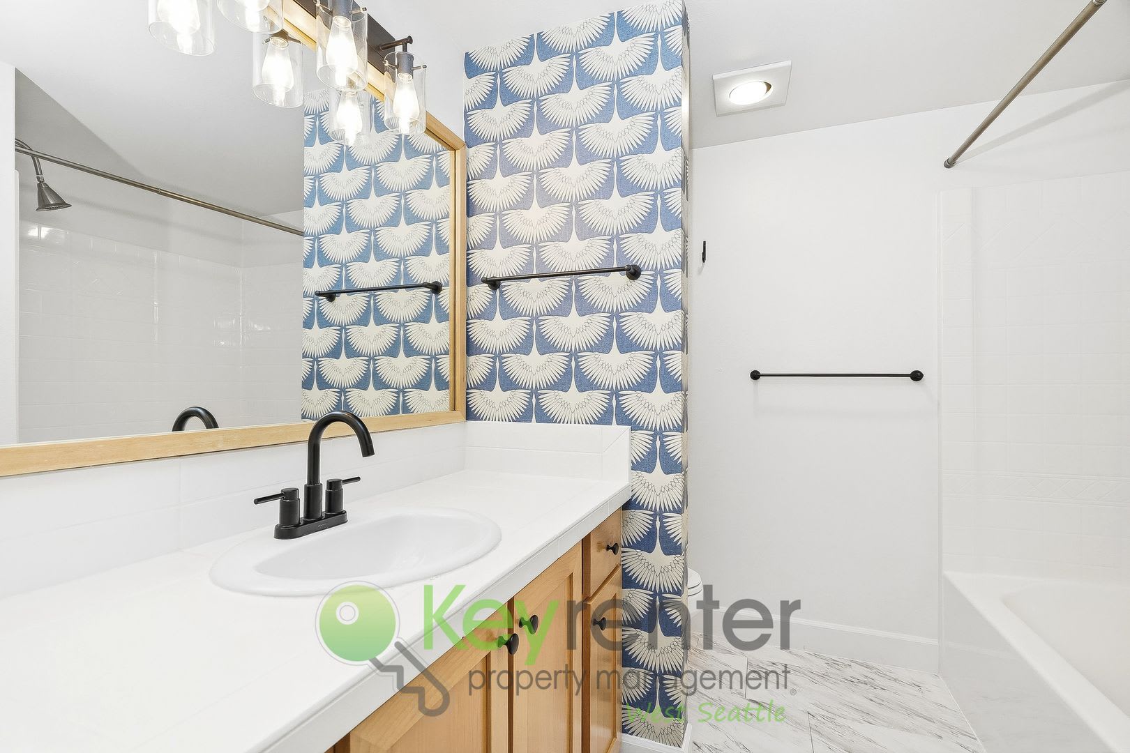 Modern Comfort Meets Classic Seattle Charm – photo 4