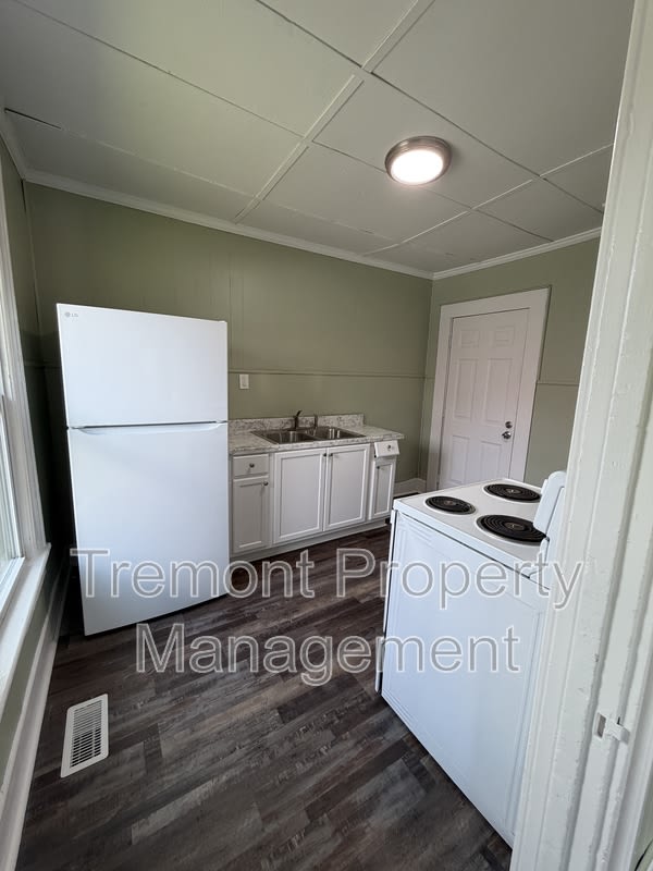 714 Henderson Avenue – photo 2