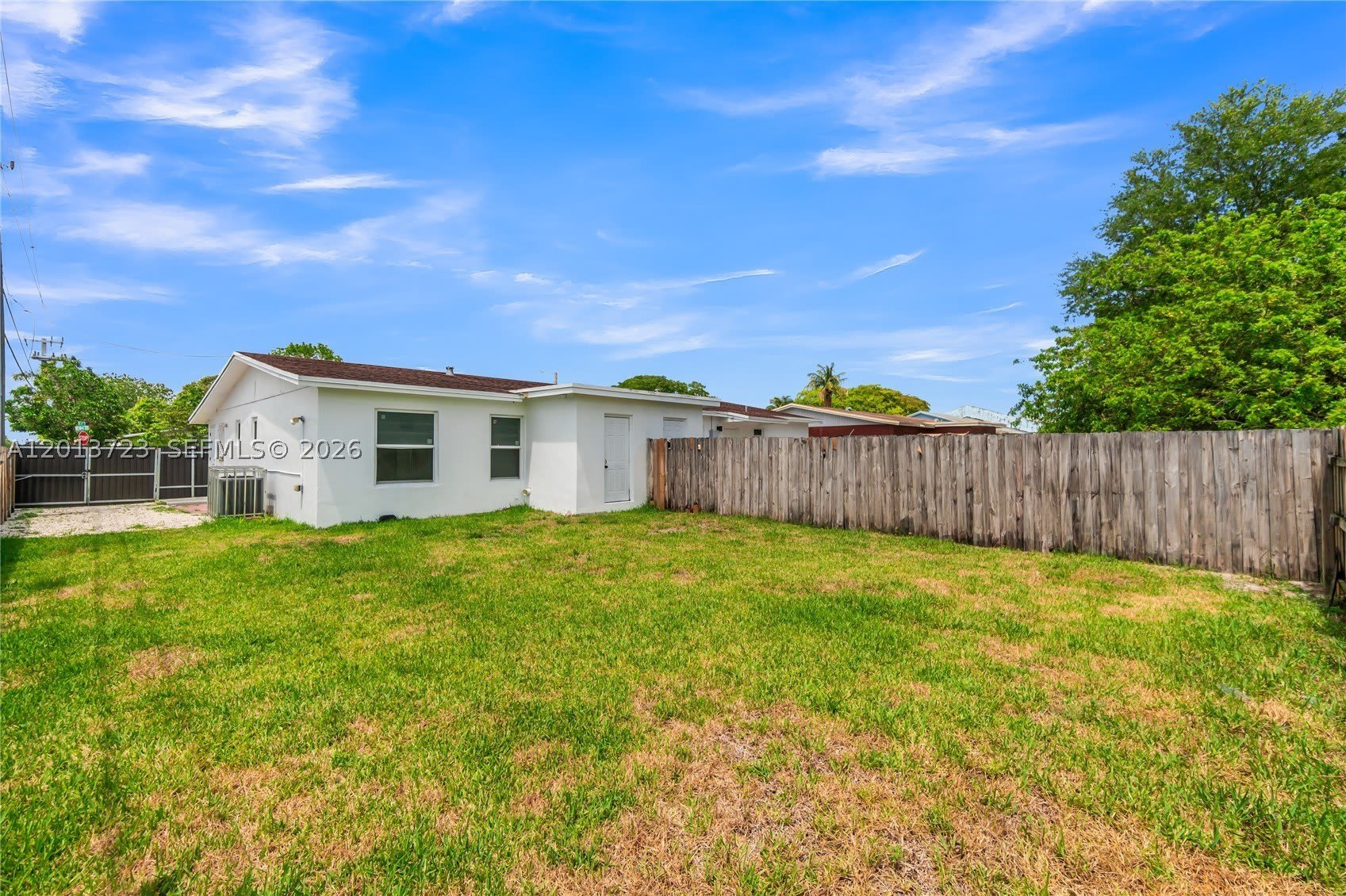 3632 NW 194th Ter – photo 2