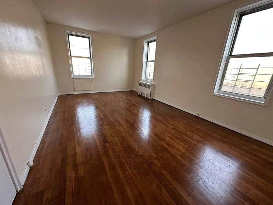 2300 GRAND CONCOURSE – photo 2