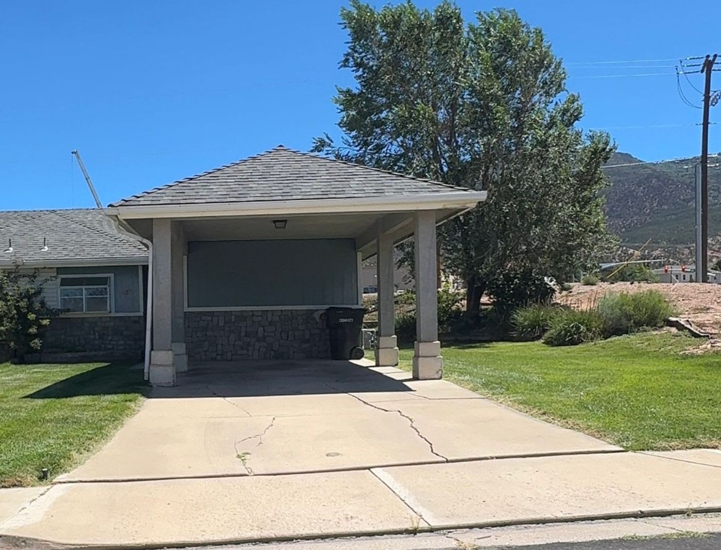 Charming 3-Bedroom, 2-Bathroom Home in Cedar City, UT – photo 1