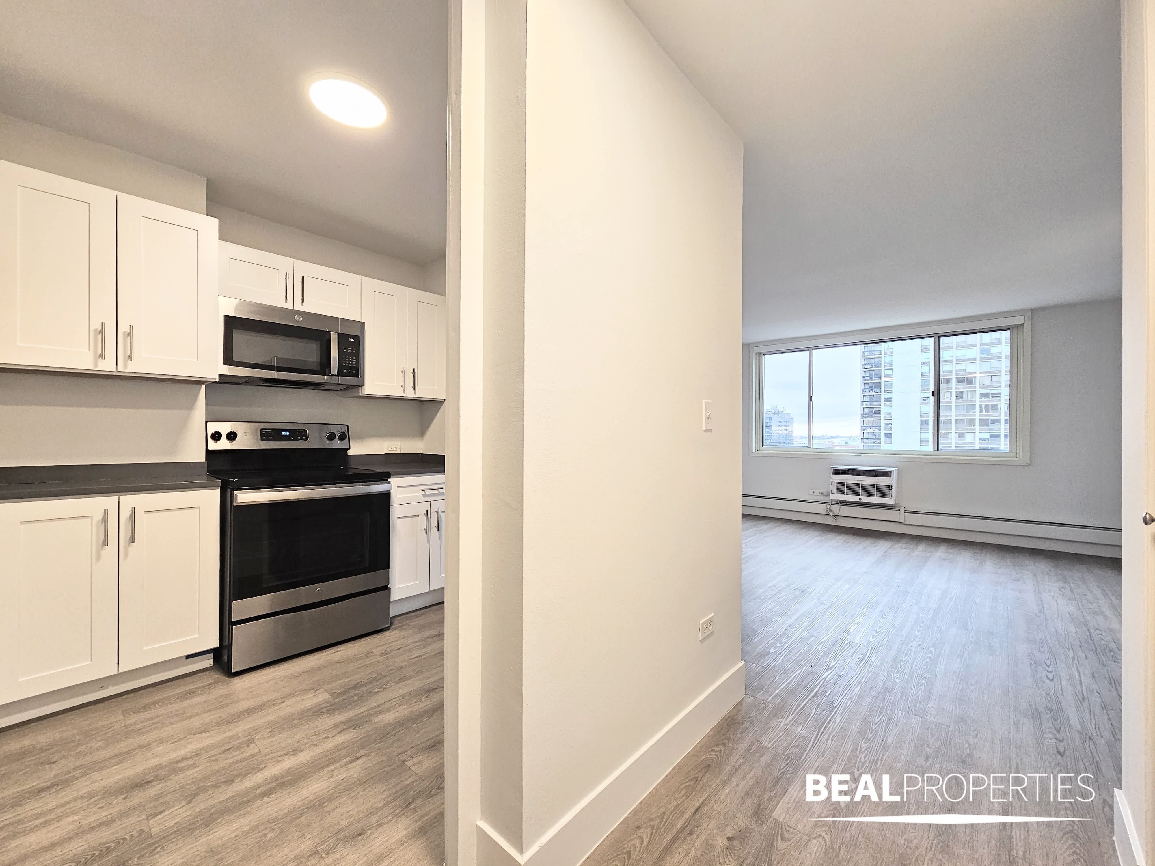1344 N Dearborn St – photo 5