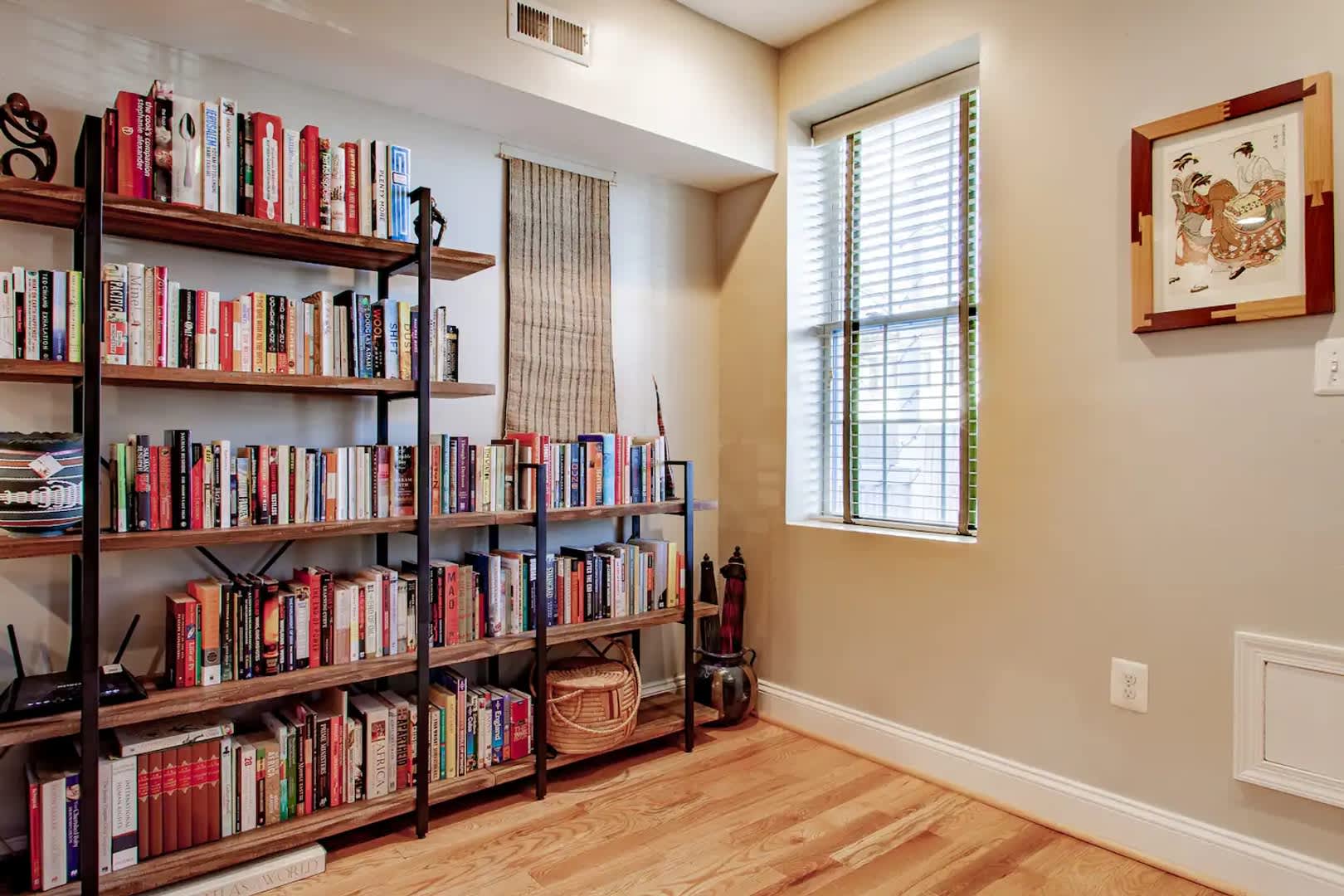 Spacious 3BR/1.5BA Rowhome on Capitol Hill's Doorstep – photo 4