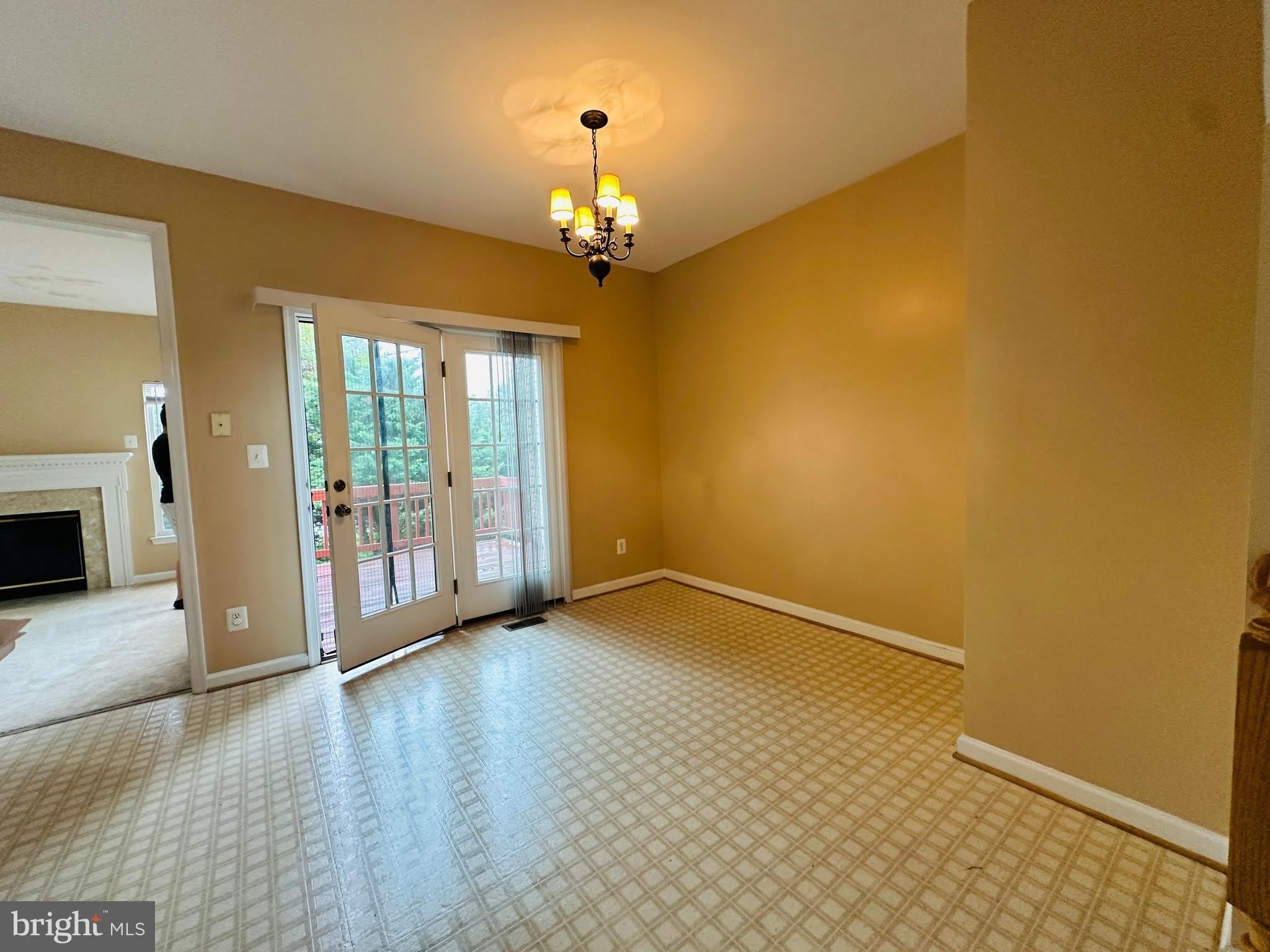 2527 BANSHIRE Drive – photo 3