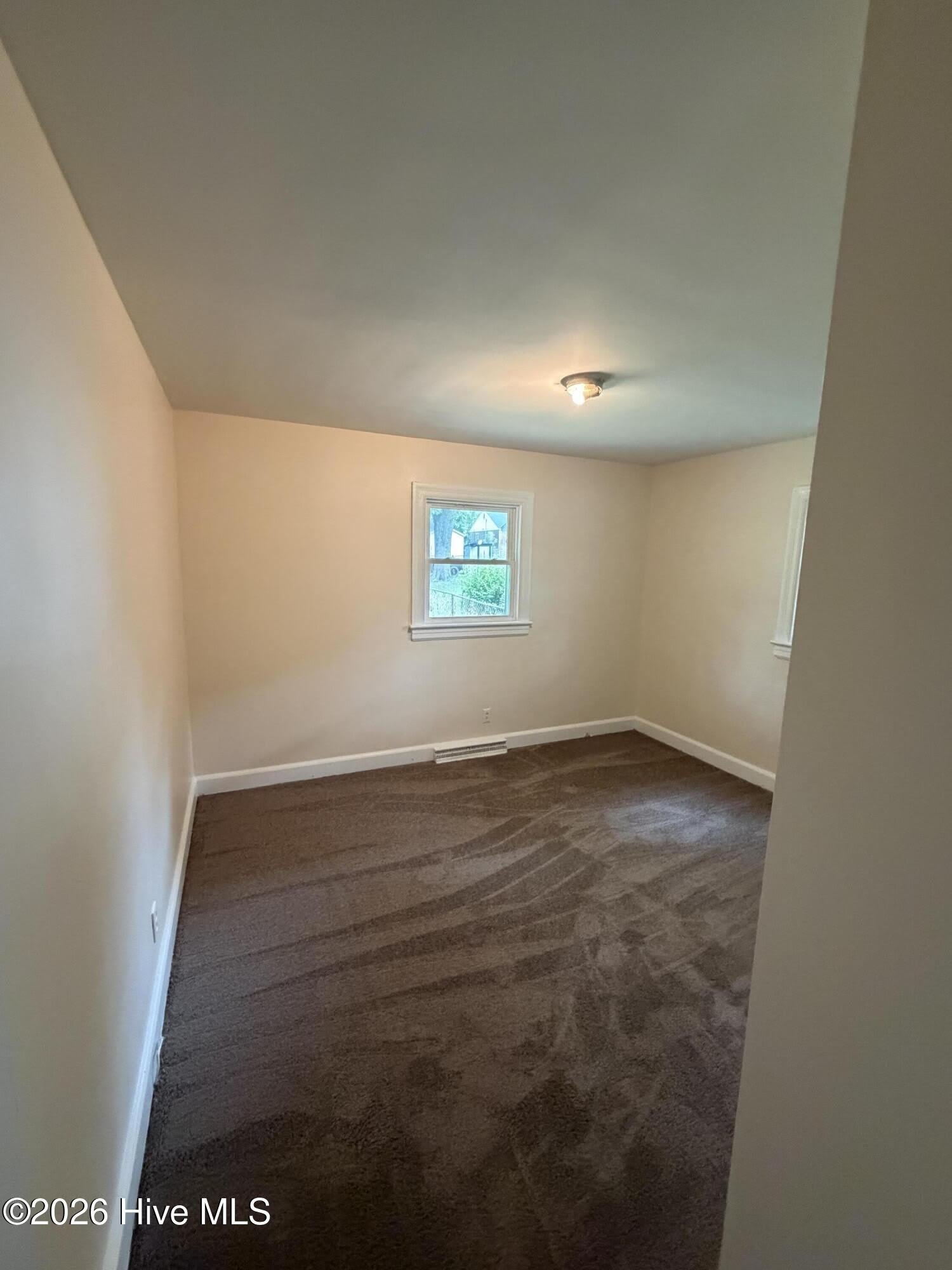 712 Grove Street Ne – photo 5