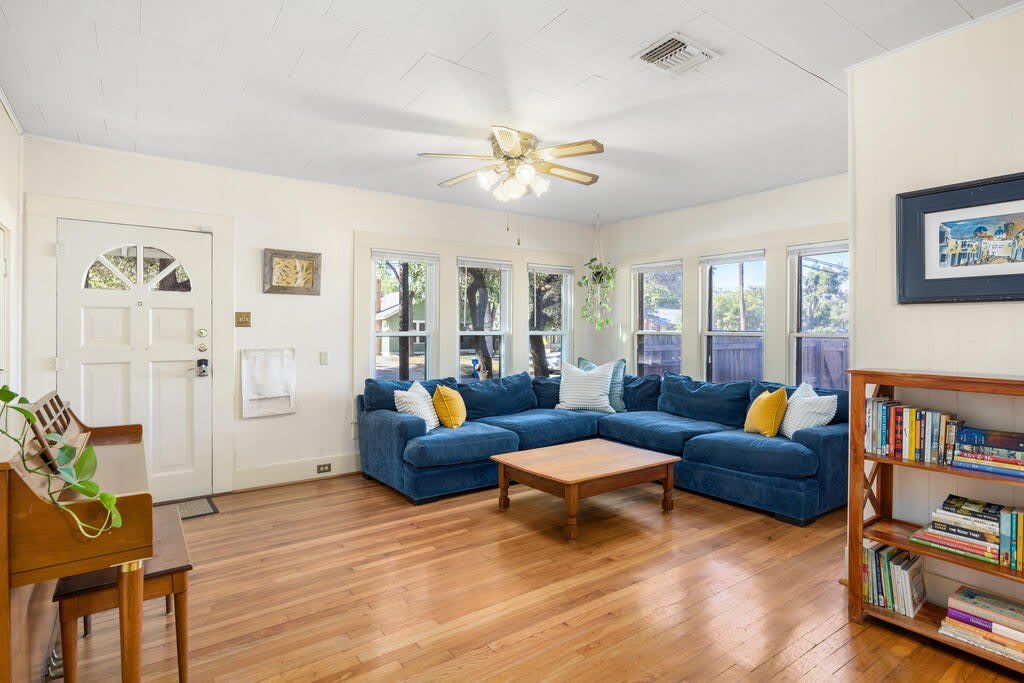 324 Lytle St – photo 4