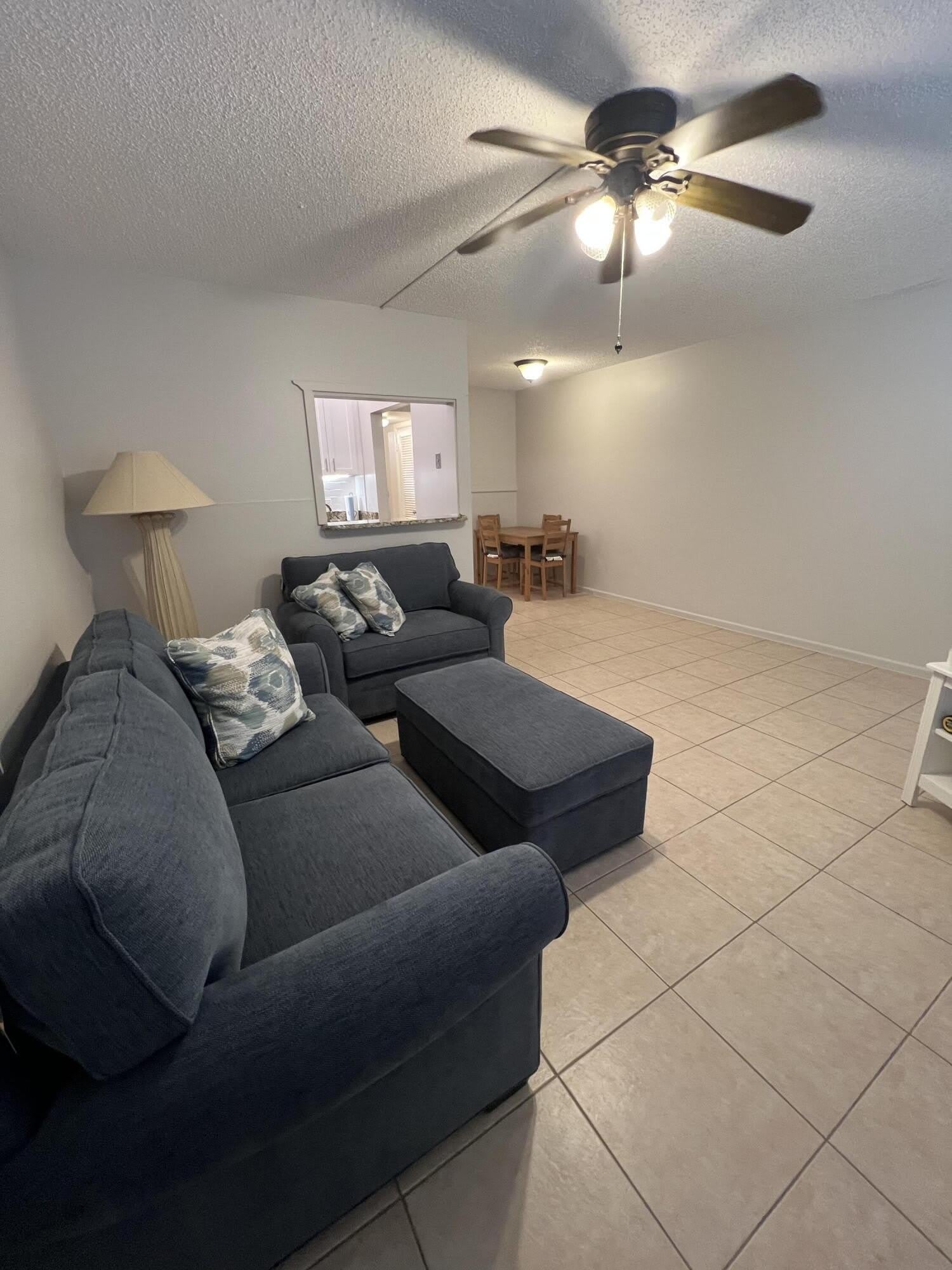 31 WESTBURY B Circle – photo 3