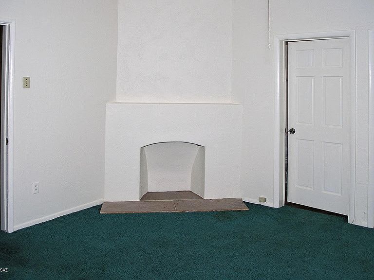 2422 East 4th Street – photo 3