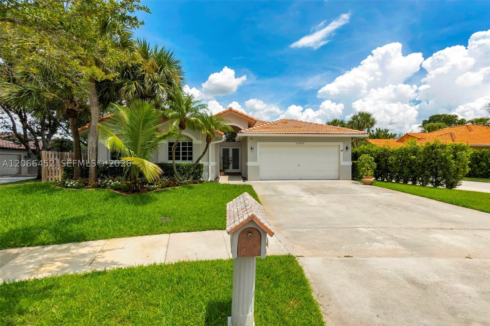 16850 Crestview Ln – photo 2