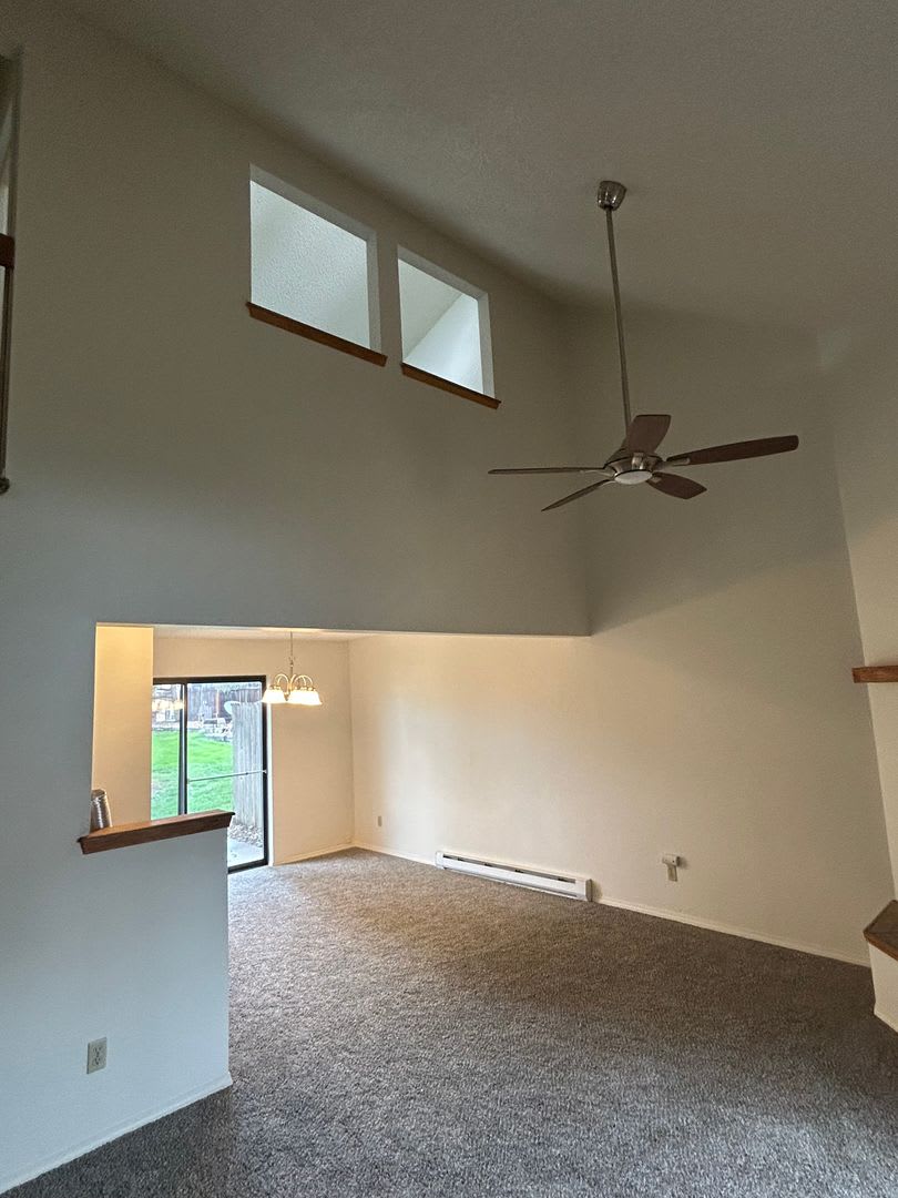Village Seven Newly Updated All Electric $1500/Month 1 Bed/ 1 Bath Townhome – photo 2