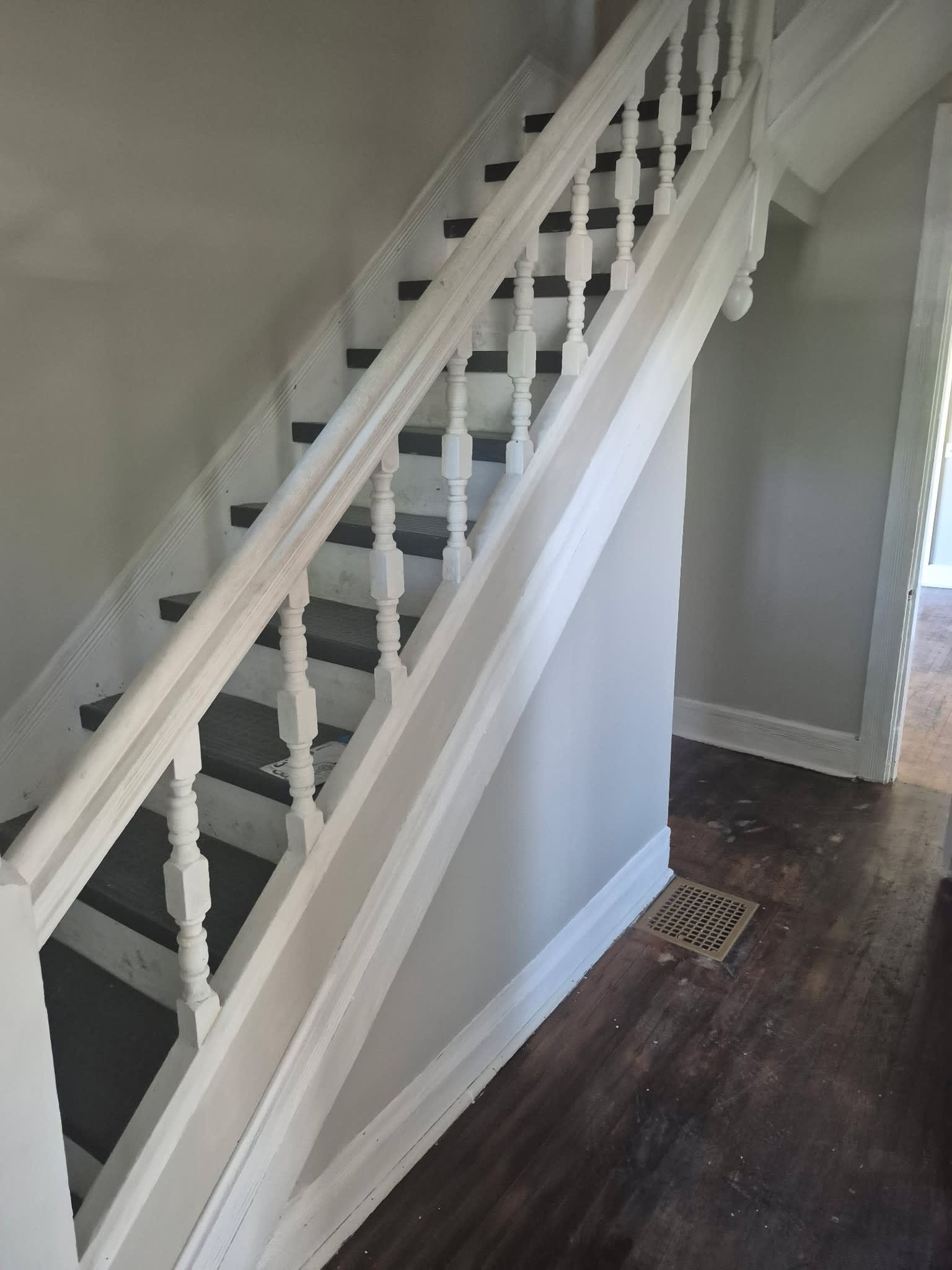 611 Nichol Avenue – photo 1