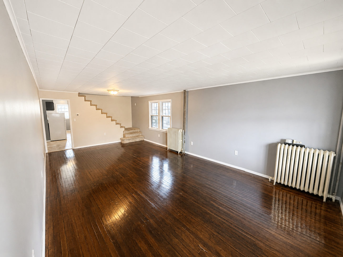 561 Northampton St Kingston, PA 18704 – photo 2