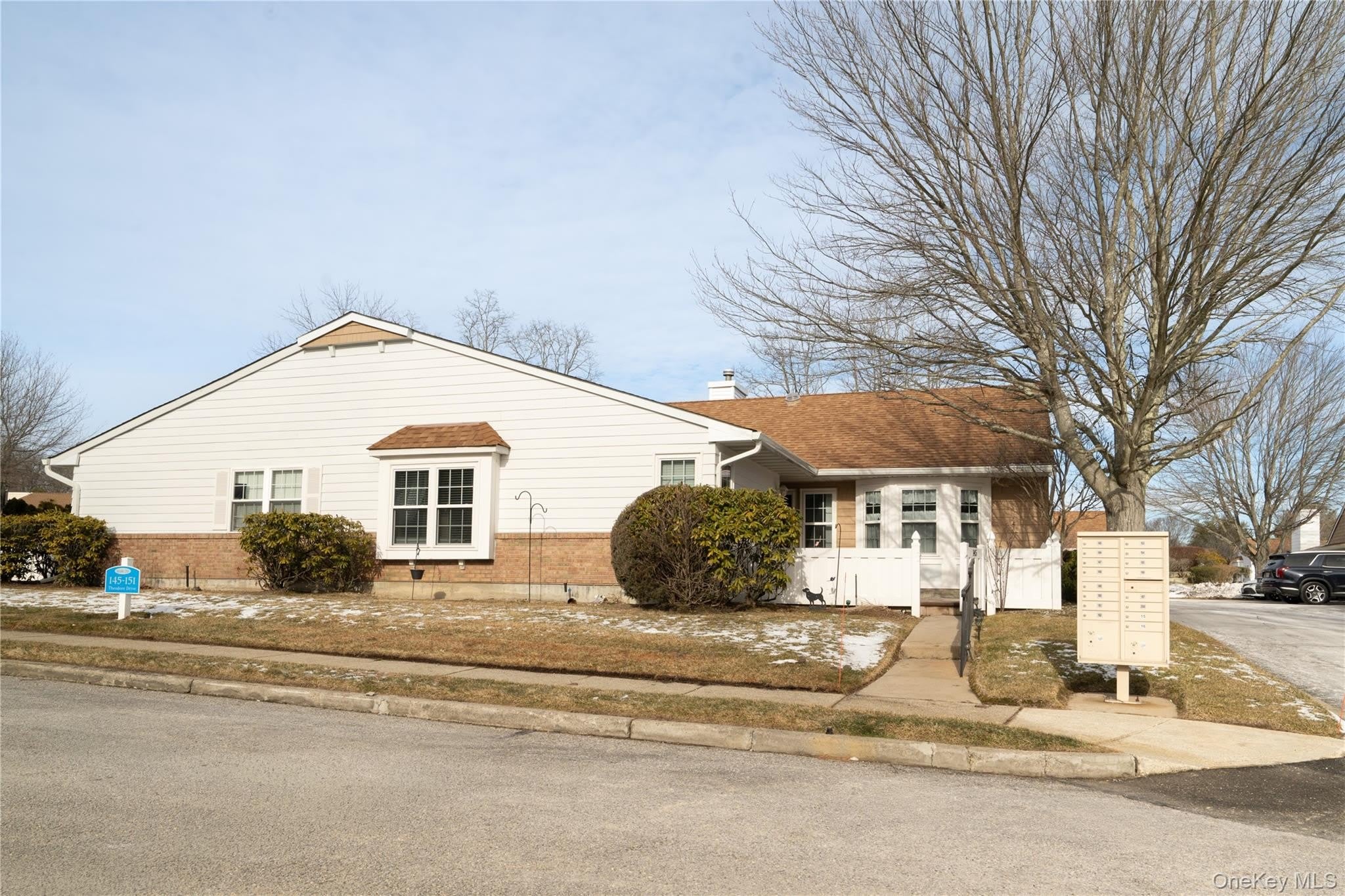 145 Theodore Drive – photo 3