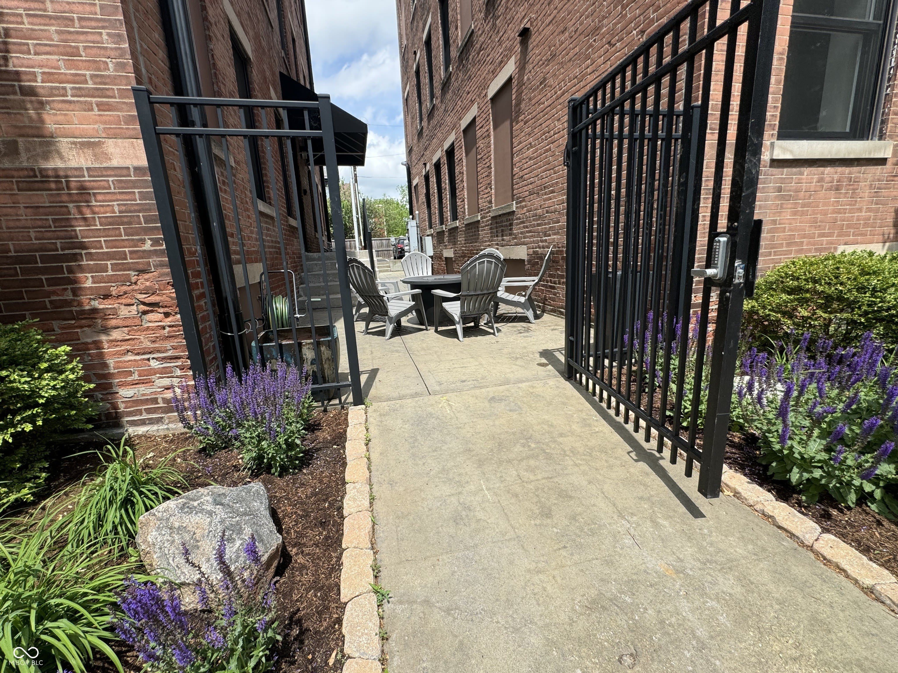 312 E 13th Street – photo 2
