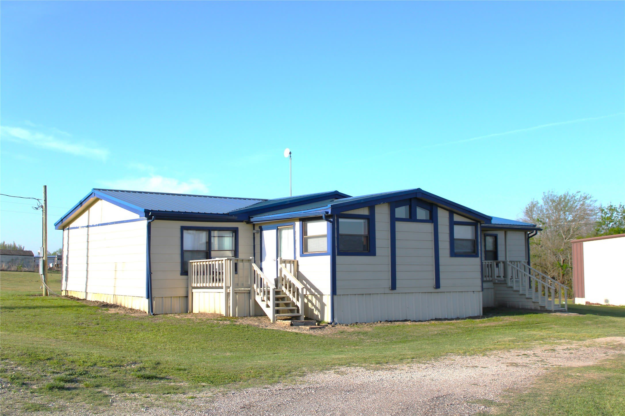 8644 Dustin Drive – photo 2