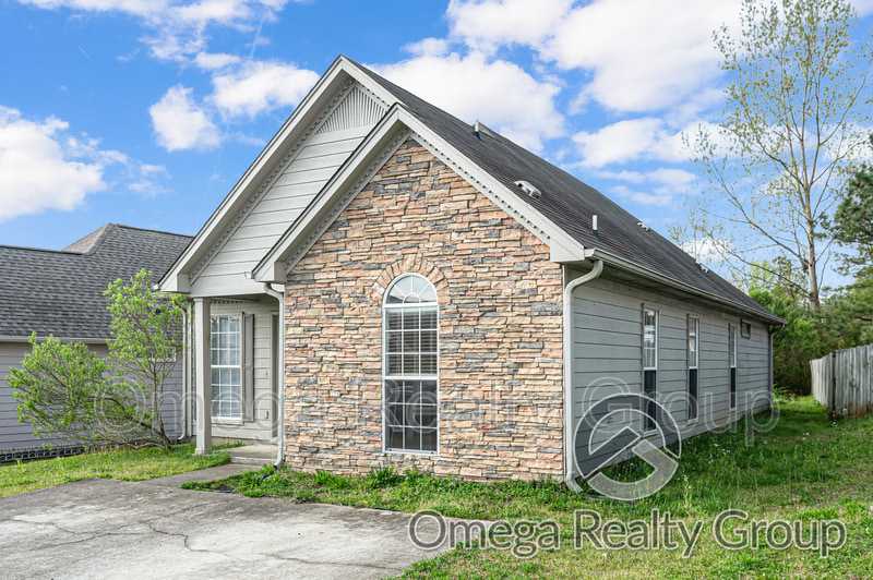 183 Flagstone Ln – photo 2