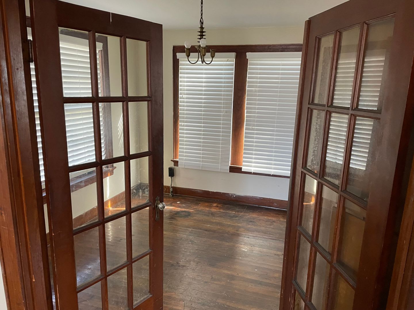 Beautiful 3 Bedroom Home With Central Air – photo 5
