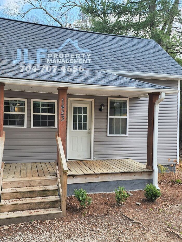 1423 Oakshade Avenue – photo 2
