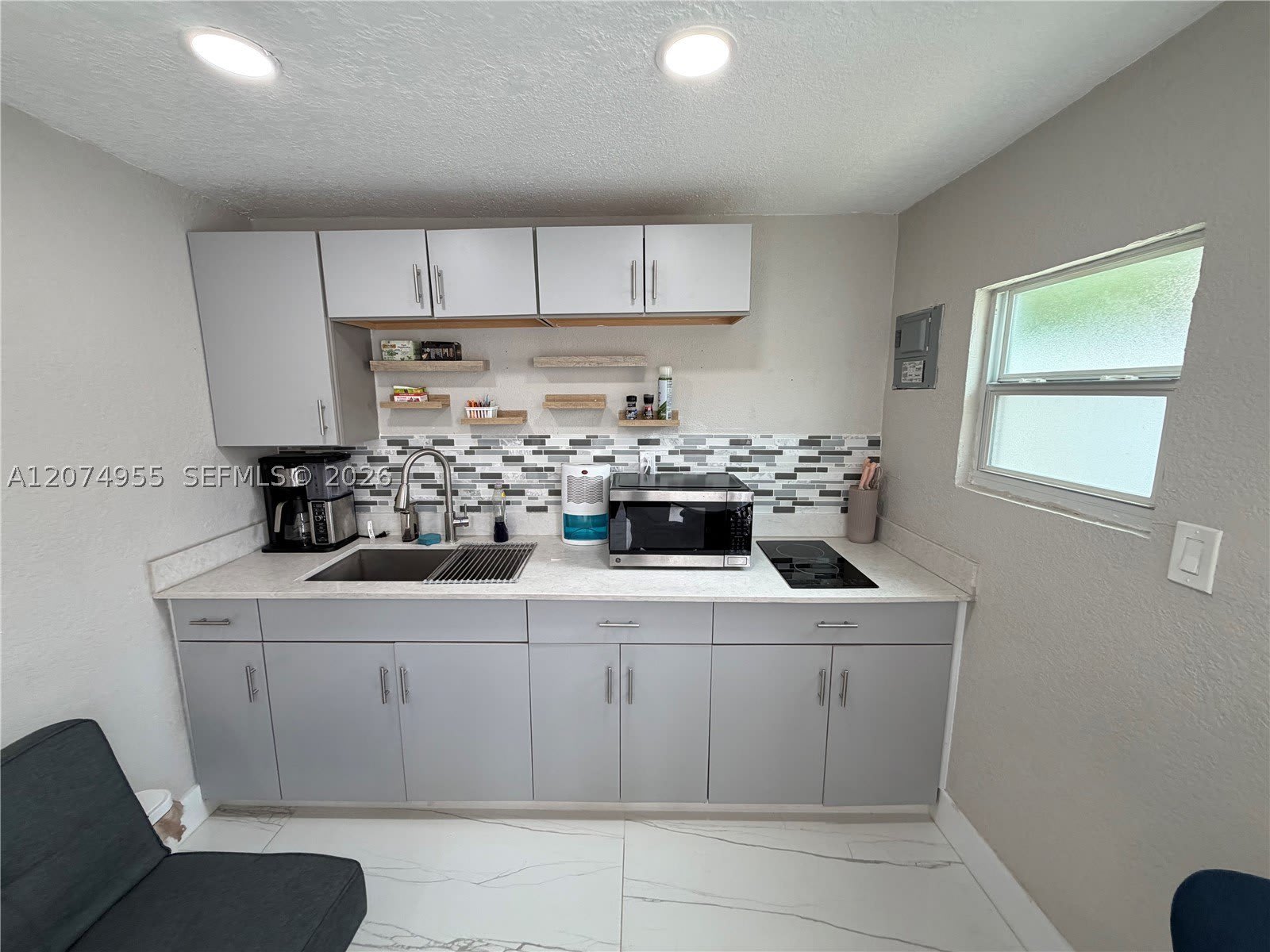 6830 SW 8th St – photo 3