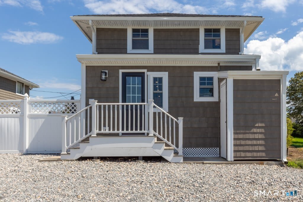 57 Swan Avenue – photo 2