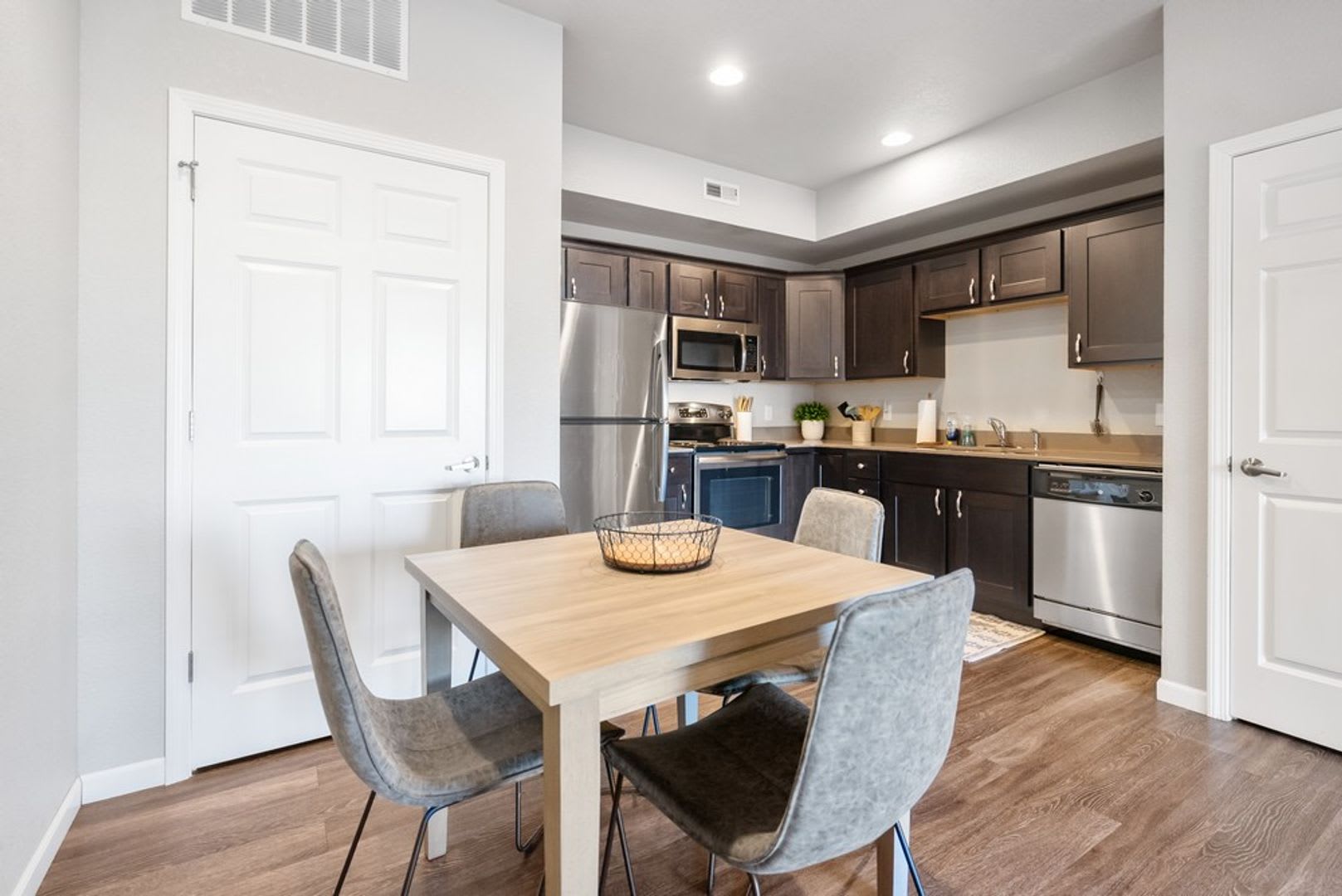 Willow Falls Apartments – photo 2