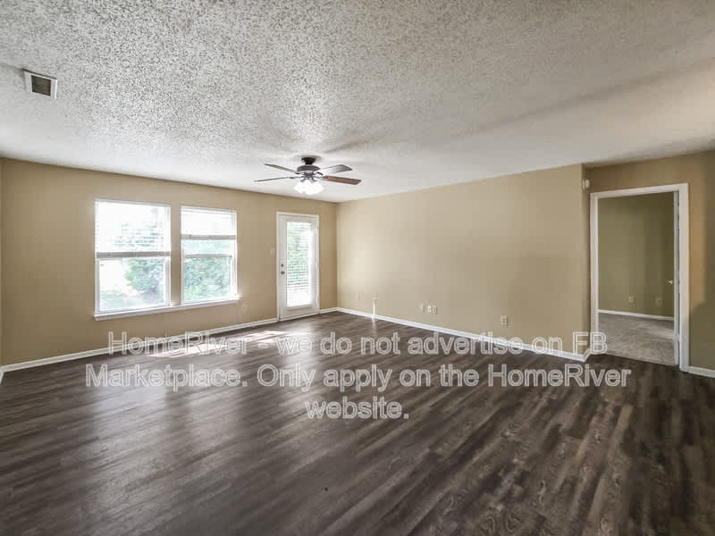 1294 Castleford Ln – photo 2