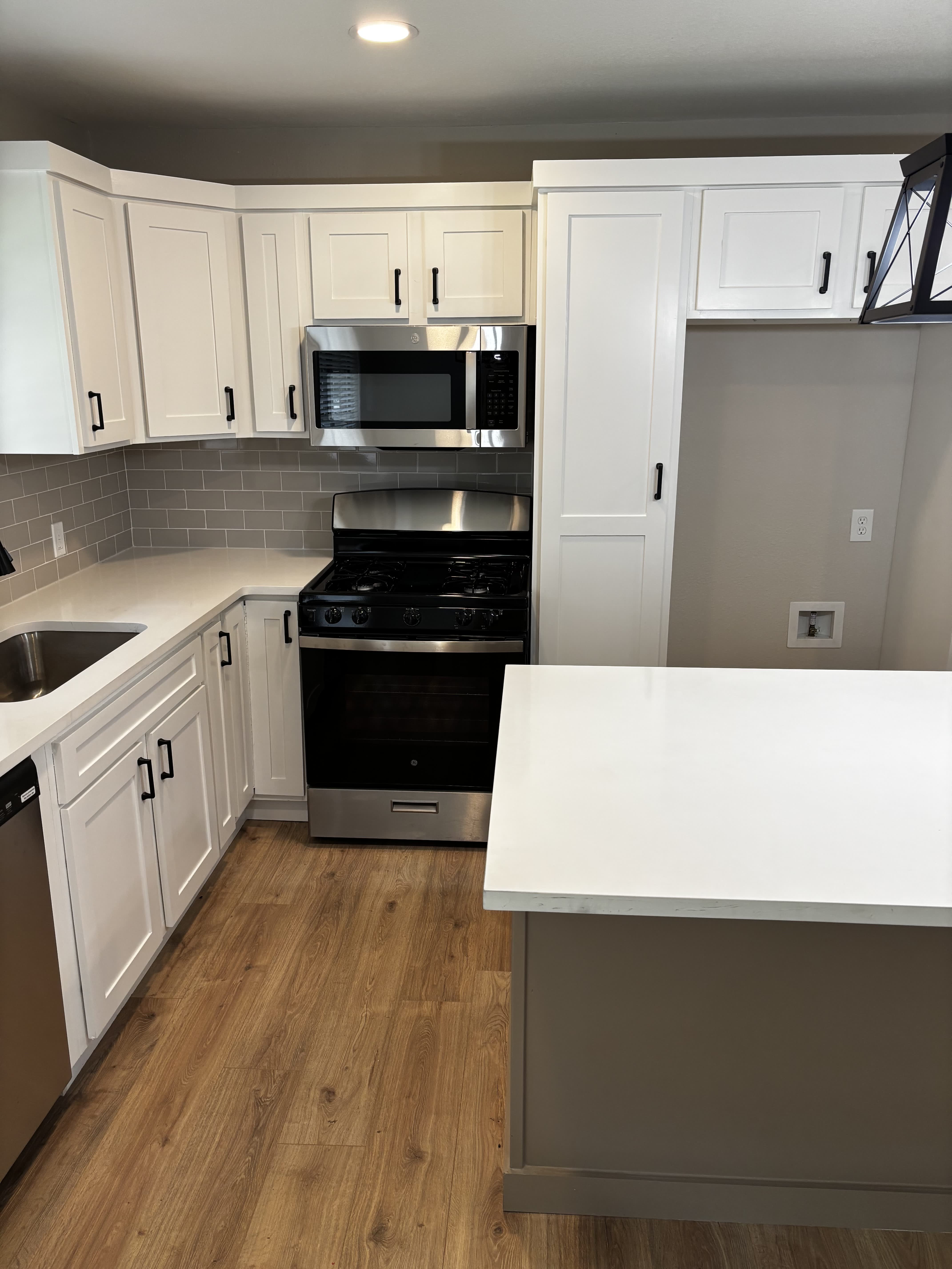 1006 N Grant Dr – photo 3