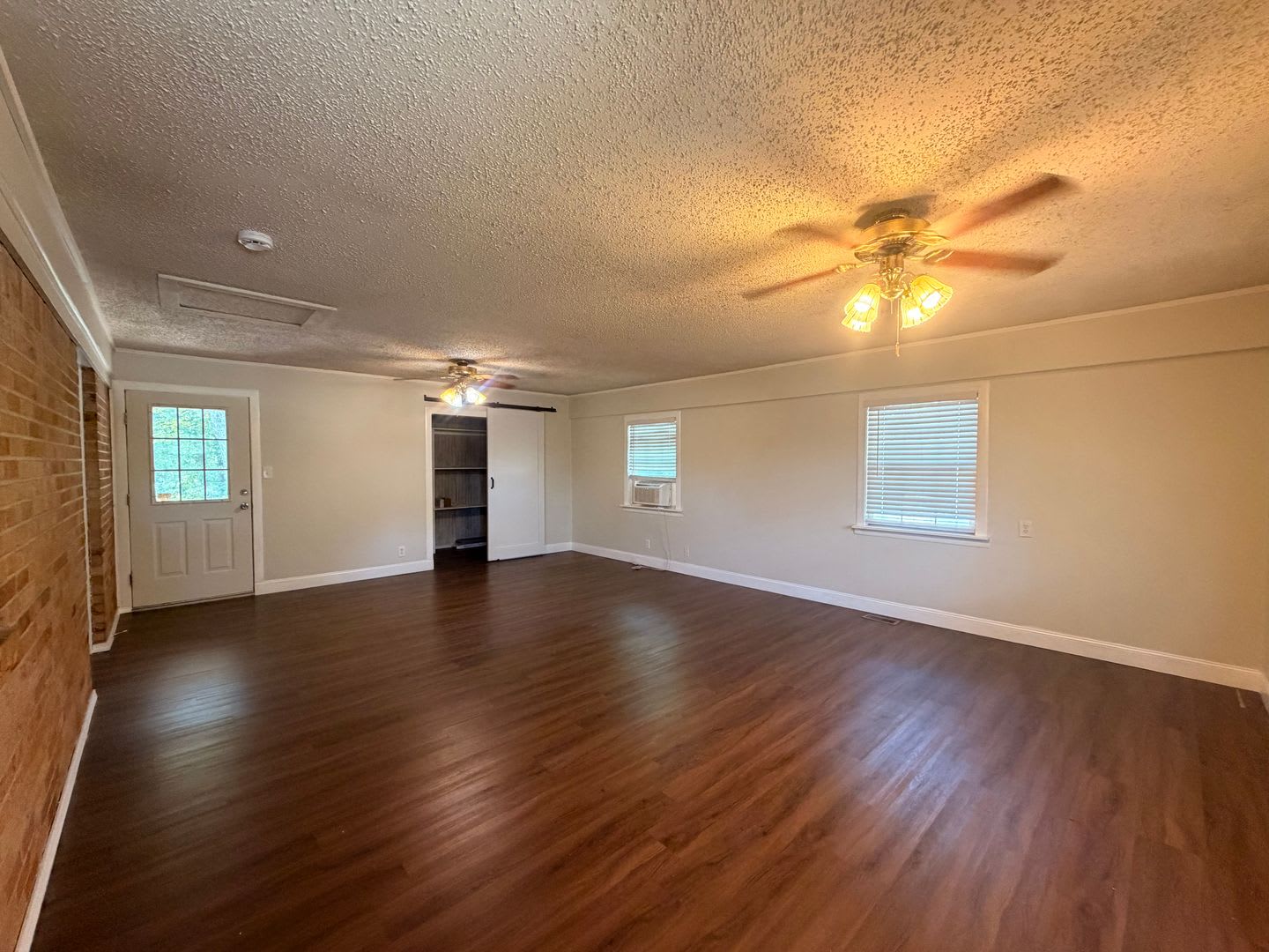 Discover this 3-bedroom, 2-bathroom home in Russellville, AR – photo 2