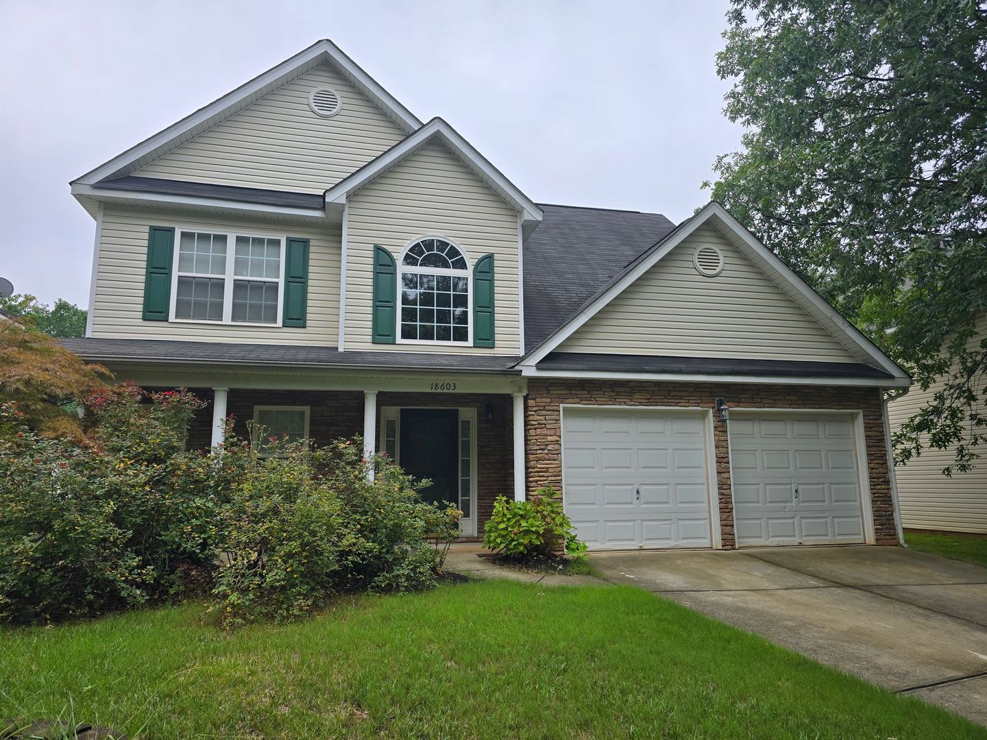 Beautiful 4 Bedroom Home For Rent In Cornelius – photo 1