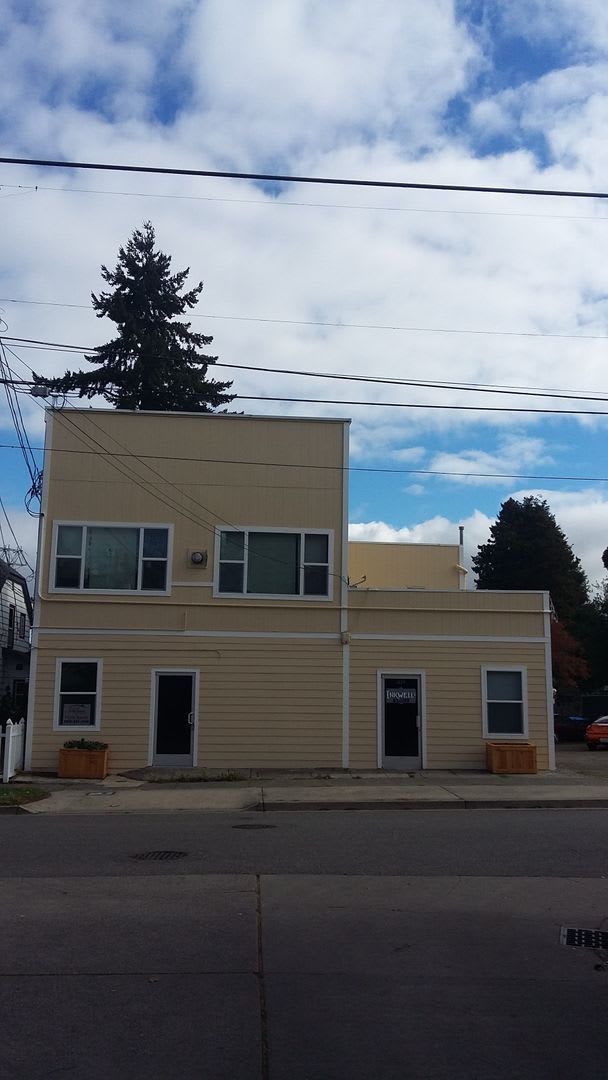 Upgraded 1 Bed 1 Bath Blocks from PSNS – photo 1