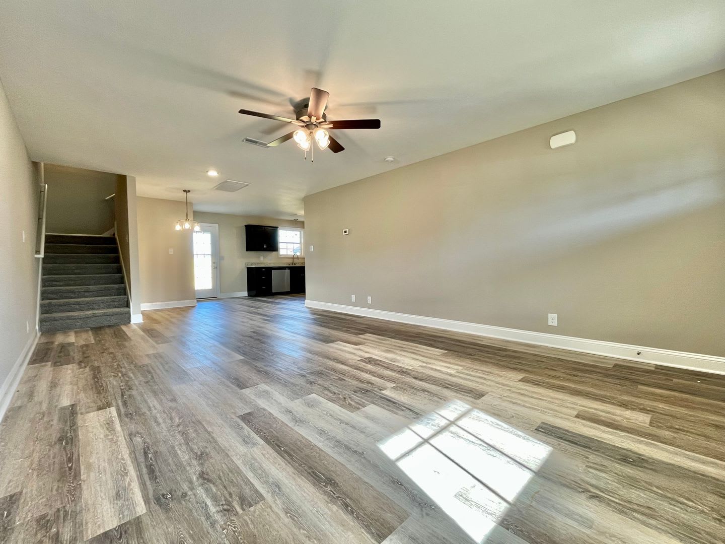 3 Bed 2.5 Bath home for Rent! – photo 5