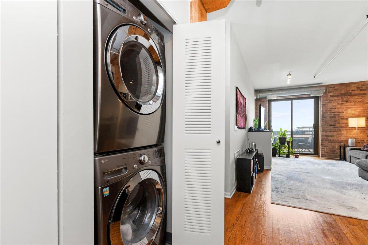 1735 W Diversey Parkway – photo 3