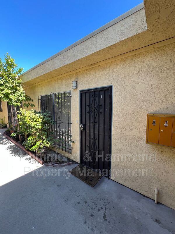 7924 Laurel Canyon Blvd. – photo 1