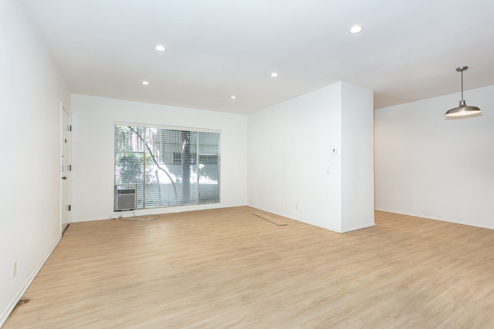 1041 S Wooster St – photo 2