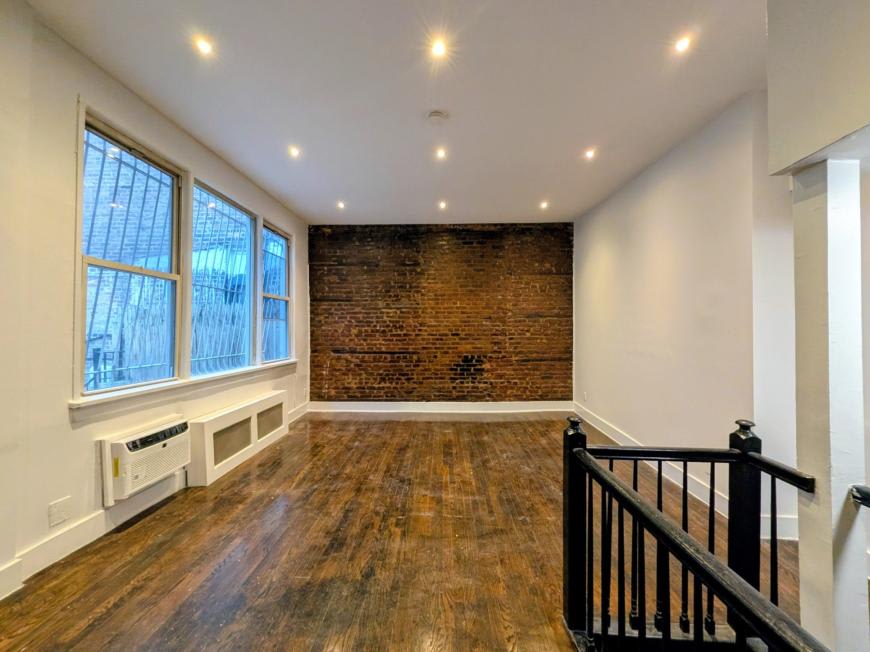 339 West 19th Street – photo 3