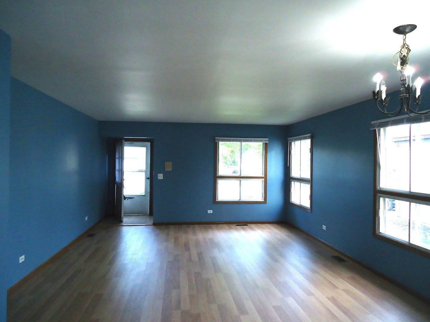 2539 Brunswick Circle – photo 5
