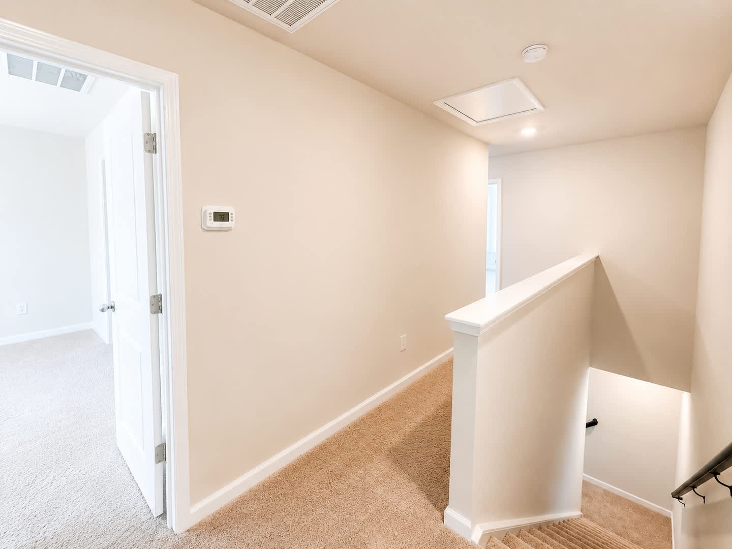 Modern Townhome With Spacious Open Floor Plan – photo 5