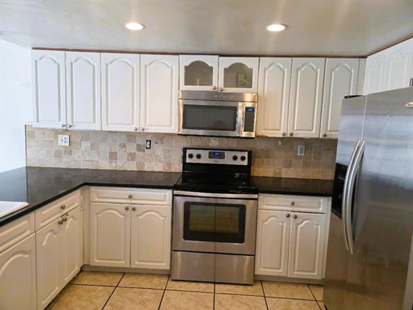 9187 Fontainebleau Blvd th 419, Miami, FL 33172 – photo 1