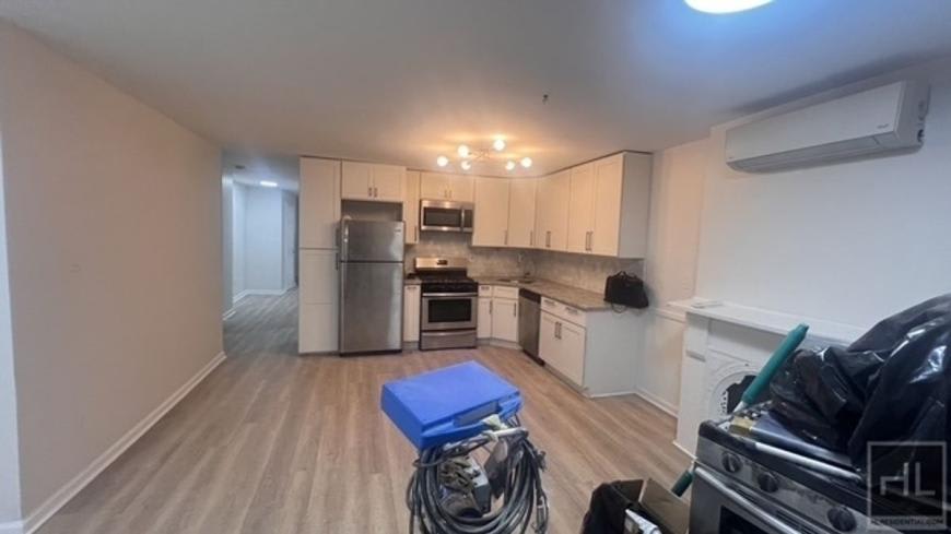 1195 ST MARKS AVENUE – photo 2