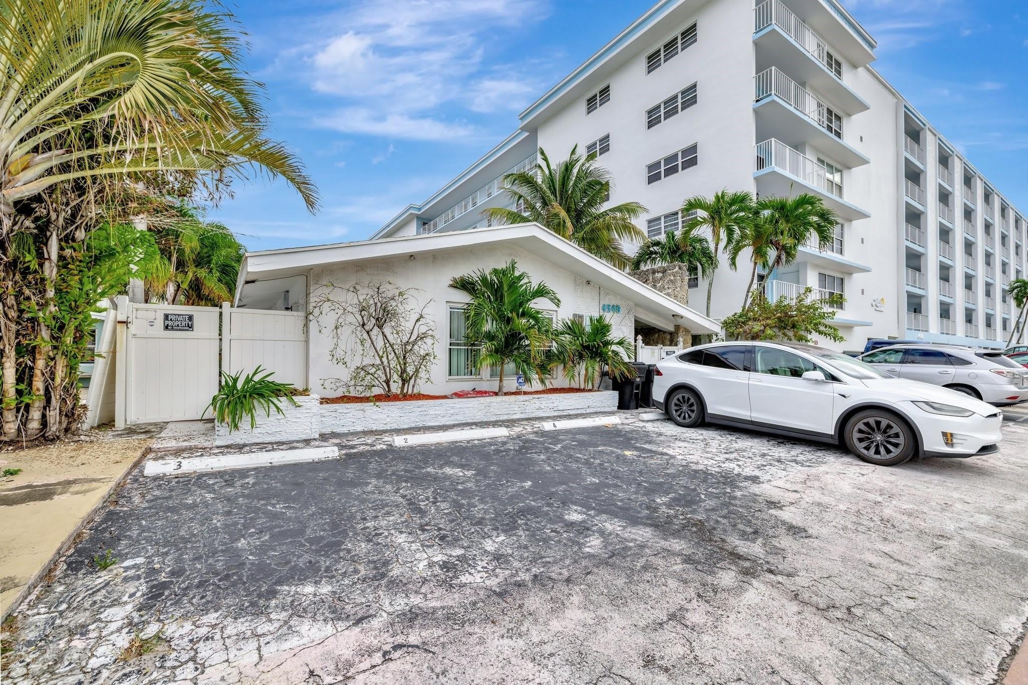 4548 N Ocean – photo 2