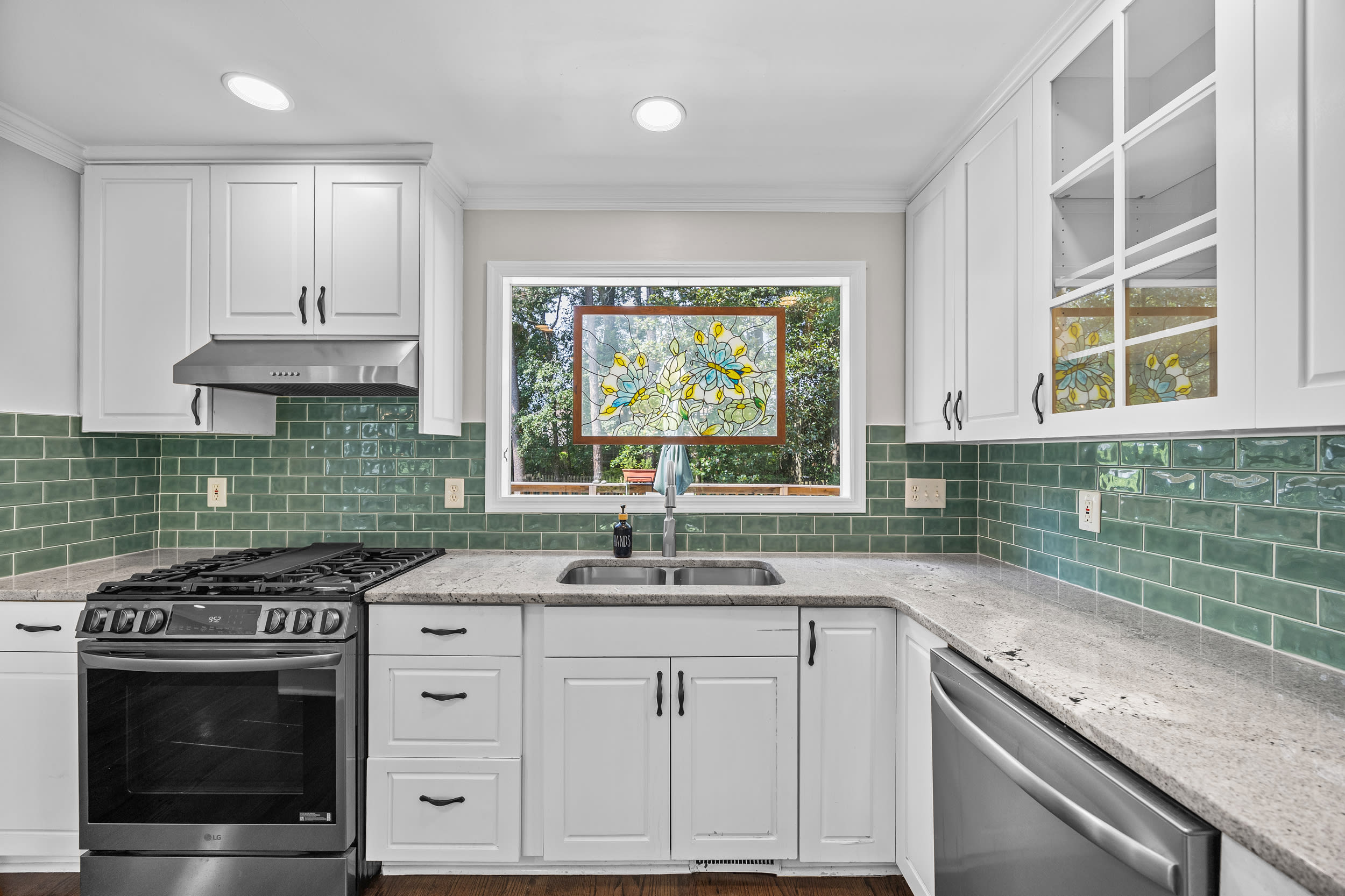 2206 Acacia Dr – photo 2