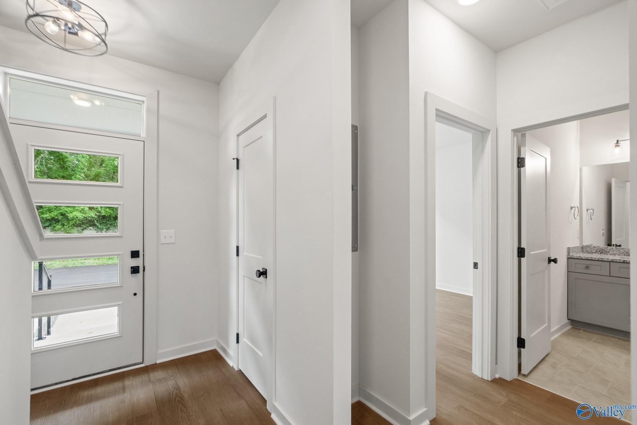 2510 Freeman Road – photo 3