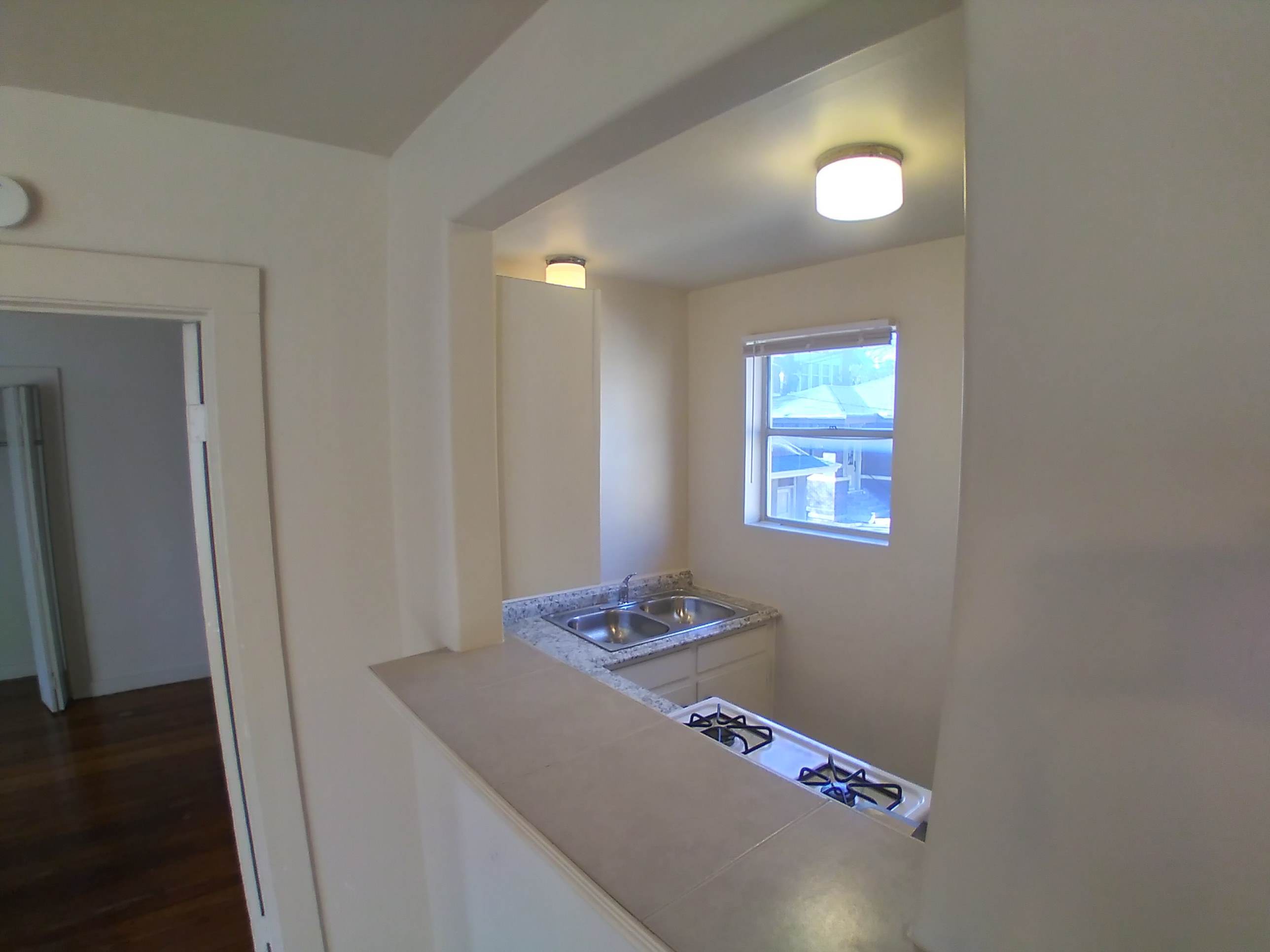 215 West Magnolia Avenue Apt 3 – photo 4