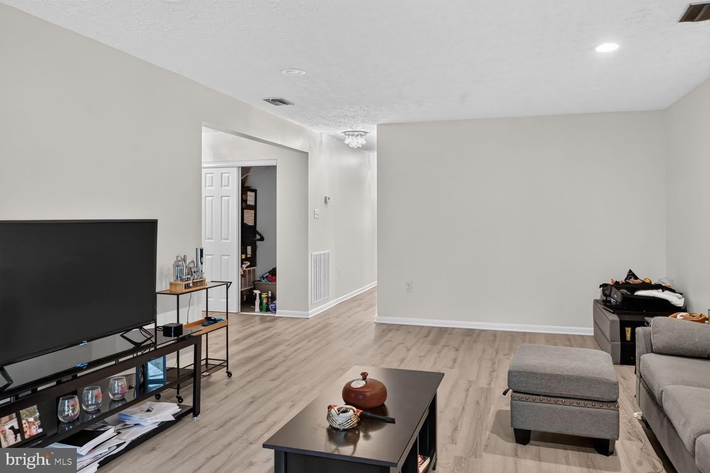 6929 CLEARWIND CT #B – photo 2