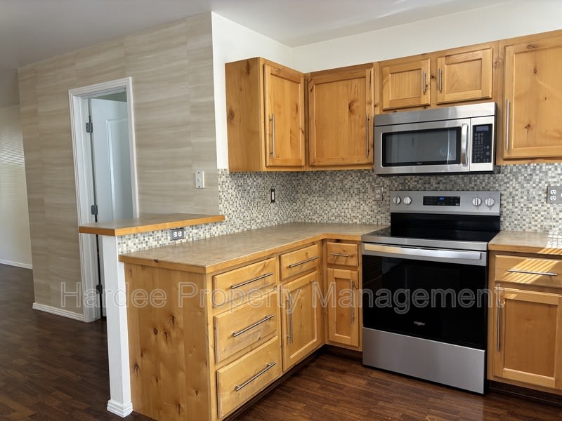 4419 Freemont St – photo 4