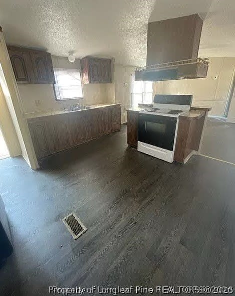 6306 Crestwood Avenue – photo 2