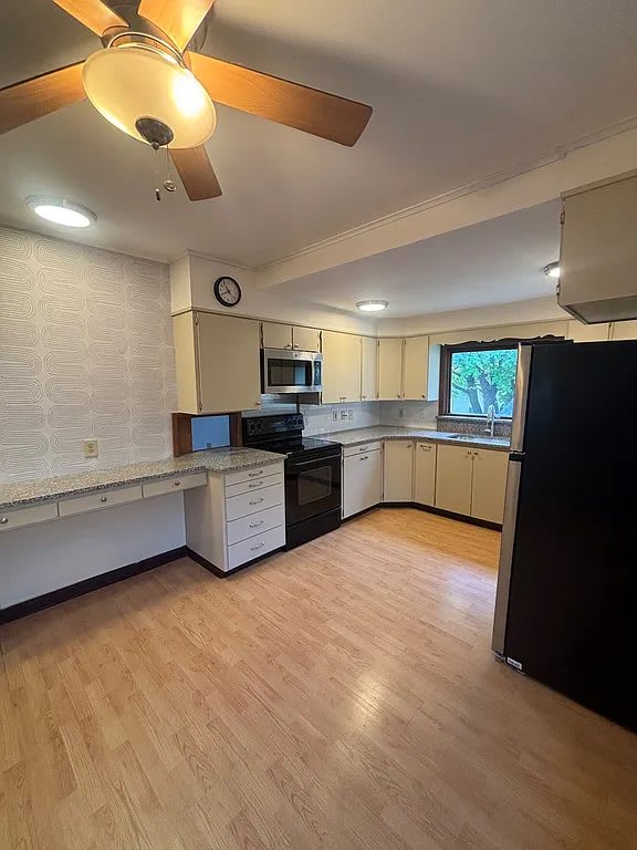 452 Tennyson Avenue – photo 2