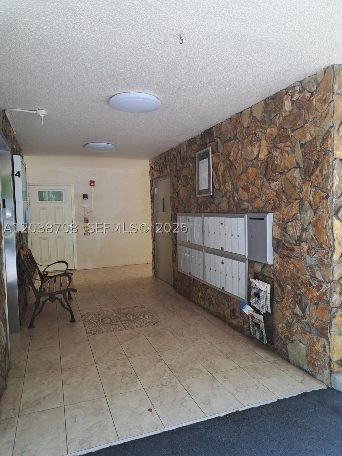 1024 SE 3rd Ave – photo 2