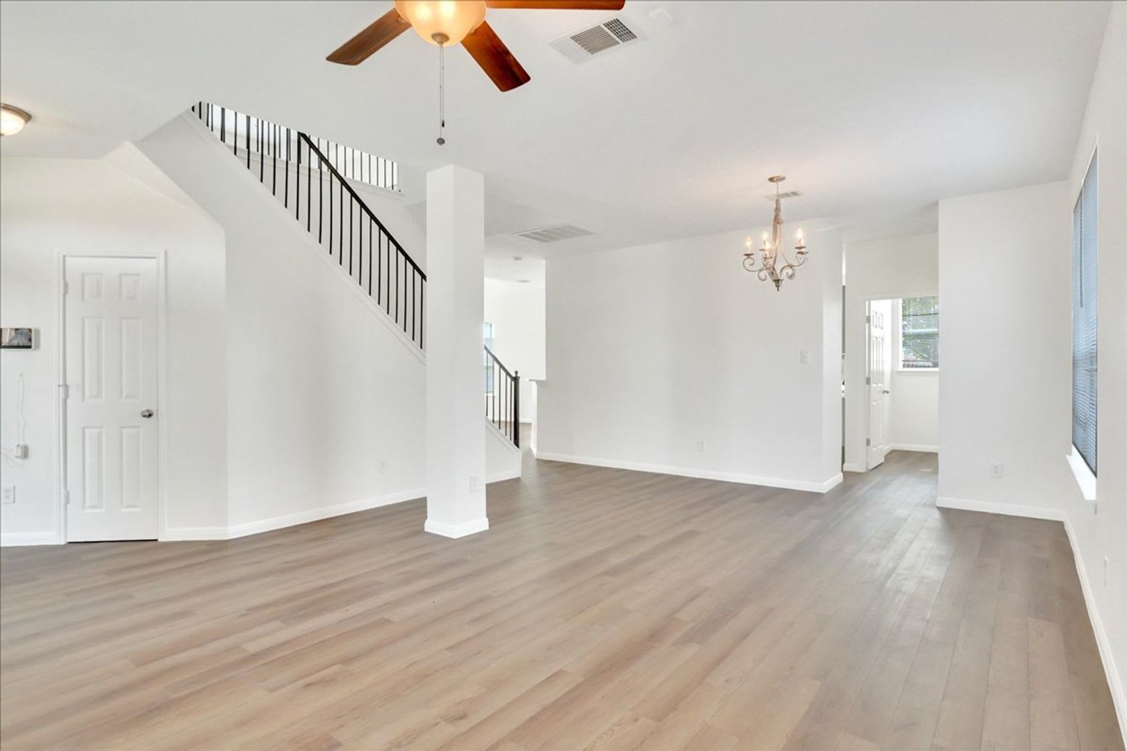 1402 Grafton Ln Pflugerville Tx 78660 – photo 4