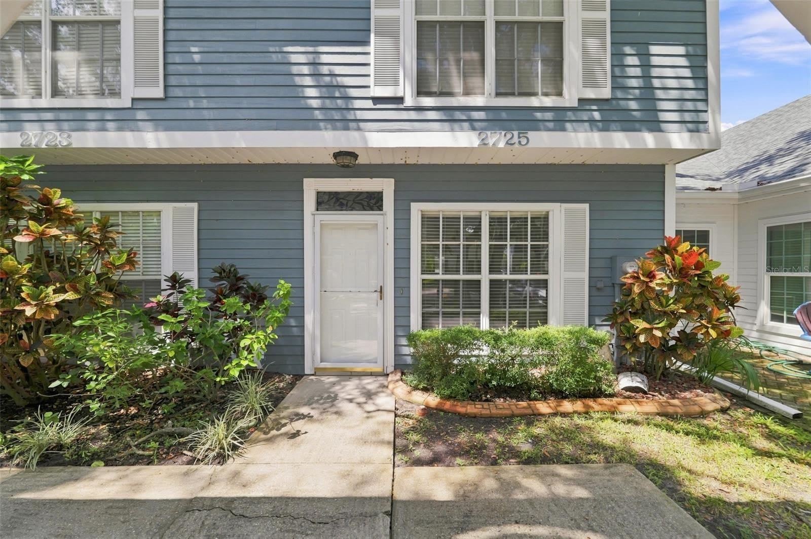 2725 PENZANCE Street – photo 3